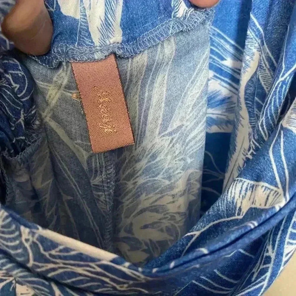 Maaji Floral Print Cover Up Jumpsuit Size Medium - Picture 4 of 16